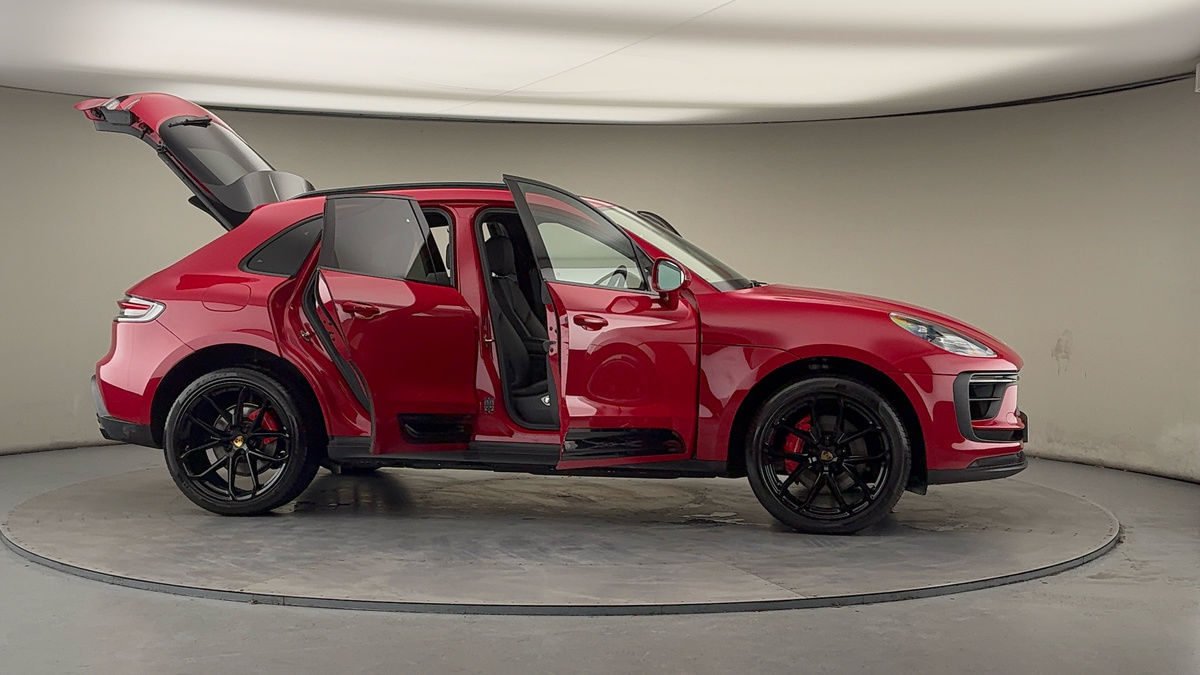 More views of Porsche Macan