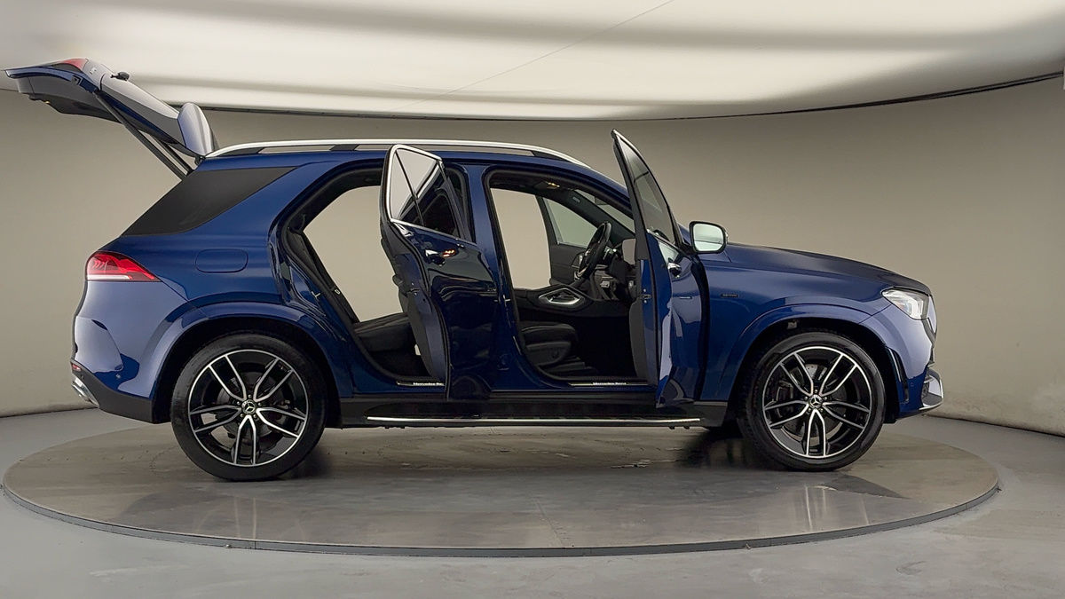 More views of Mercedes-Benz GLE