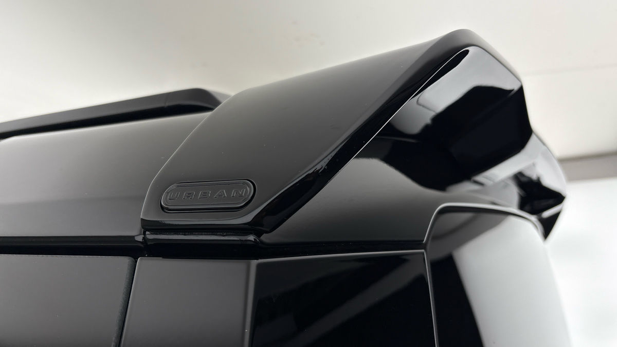 Land Rover Defender 110 Urban Image 28