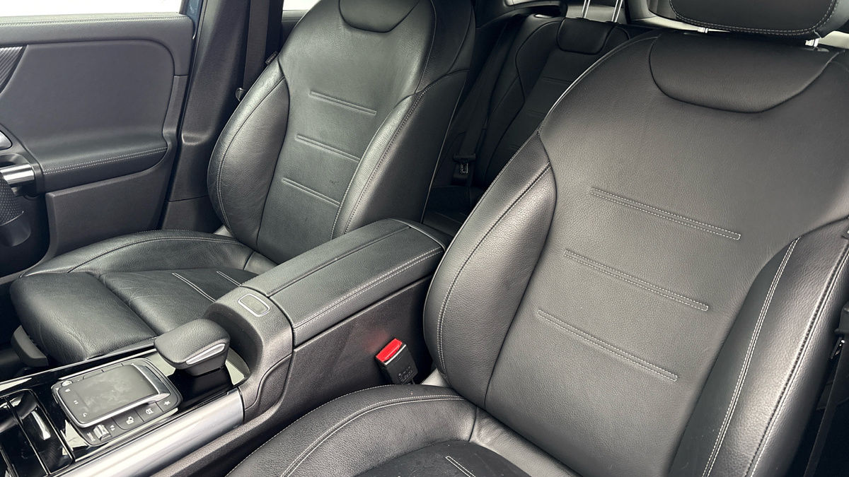 Mercedes-Benz GLA Image 7