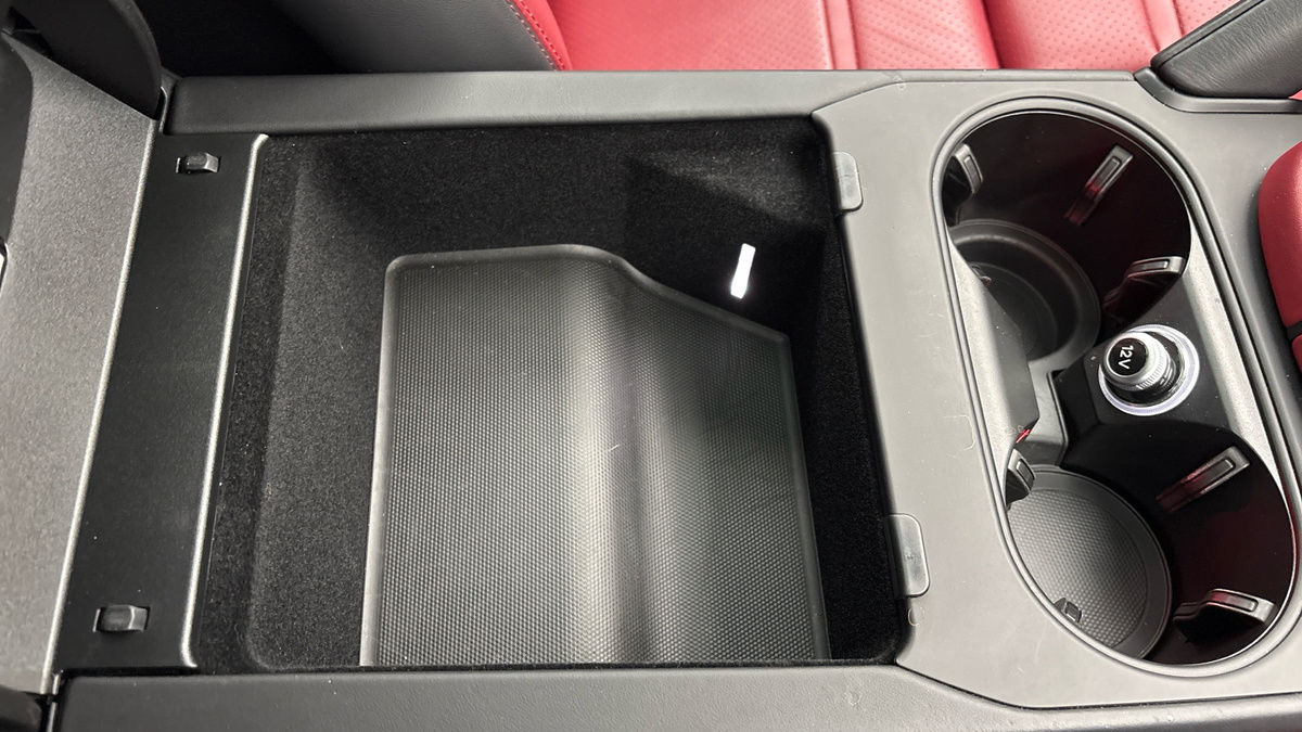 Porsche Cayenne Image 31