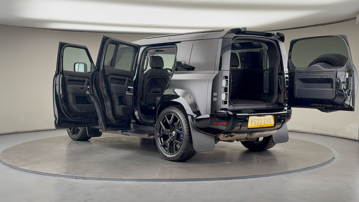 More views of Land Rover Defender 110