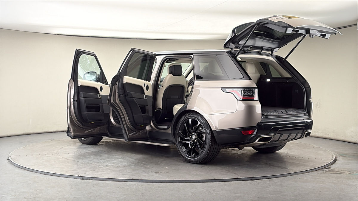 More views of Land Rover Range Rover Sport