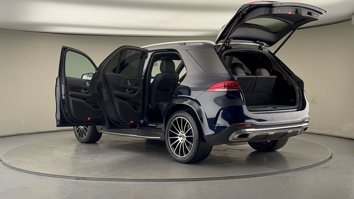 More views of Mercedes-Benz GLE