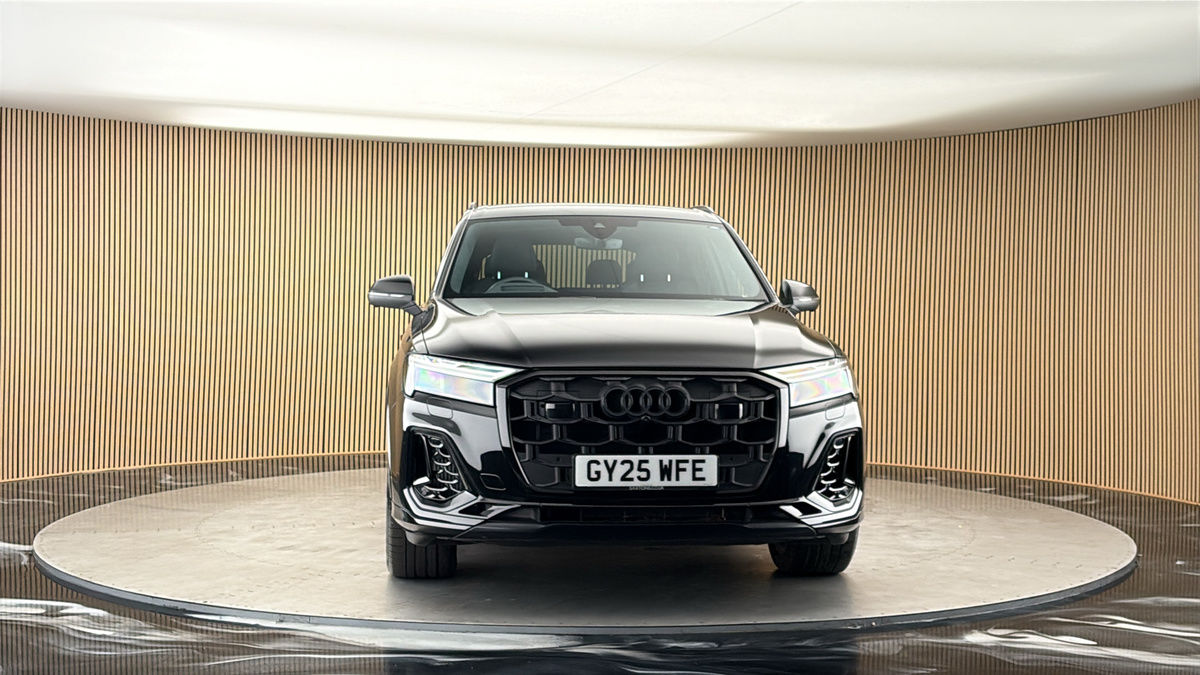 More views of Audi Q7
