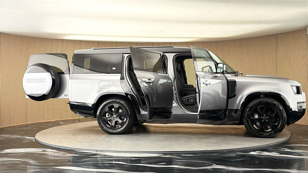 More views of Land Rover Defender 130