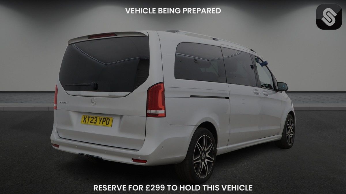 Mercedes-Benz V Class Image 12