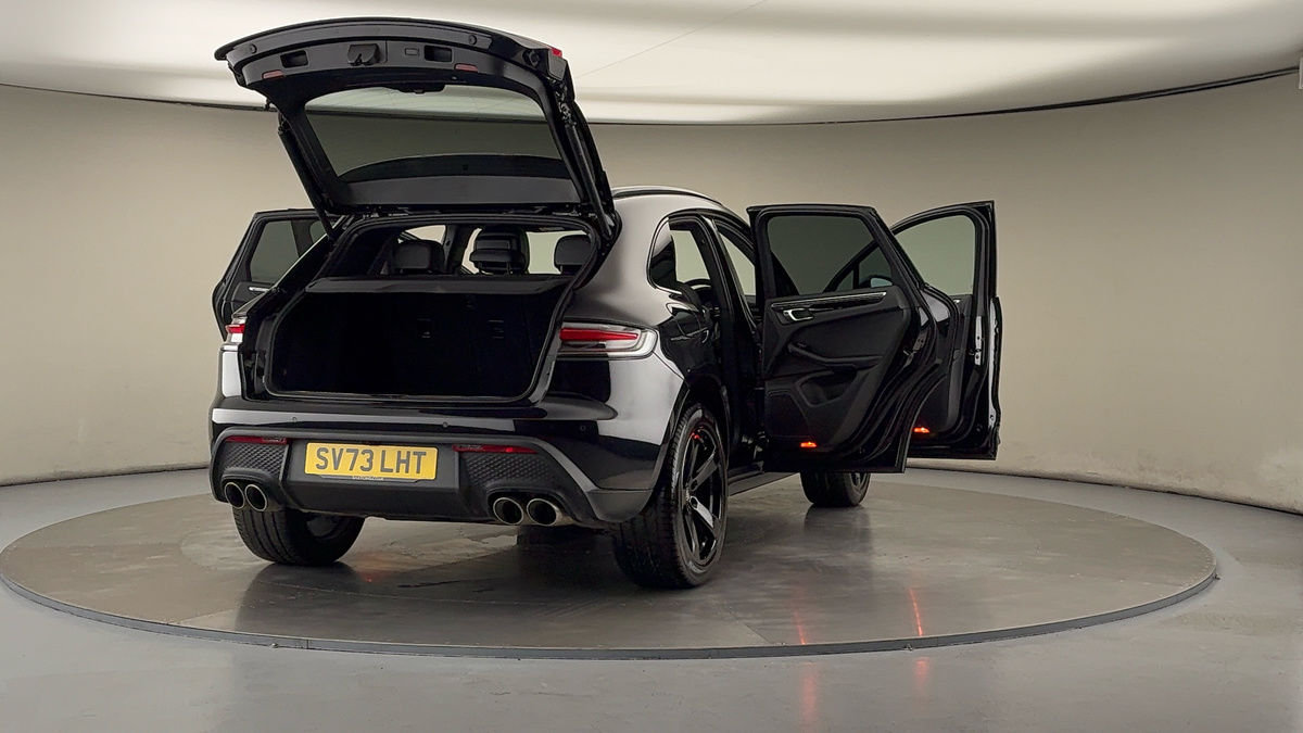 More views of Porsche Macan