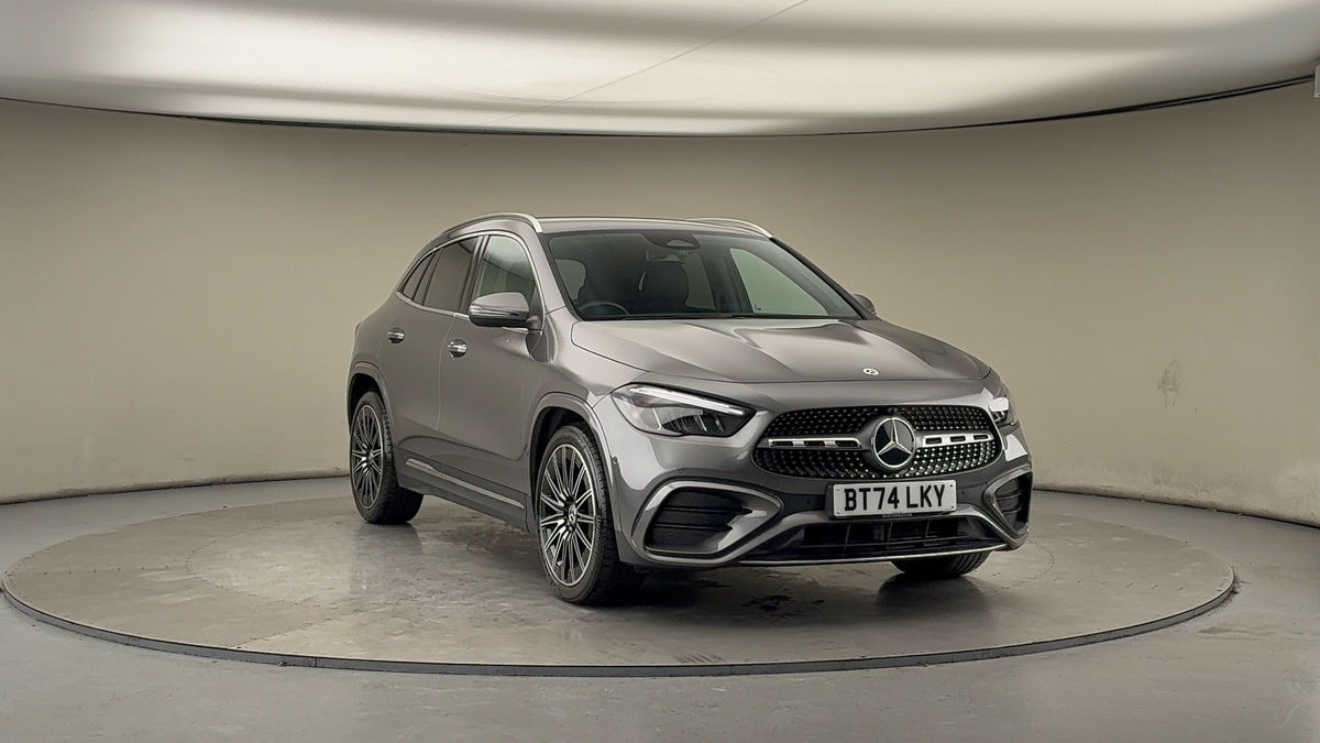 More views of Mercedes-Benz GLA