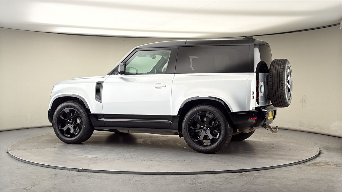 More views of Land Rover Defender 90