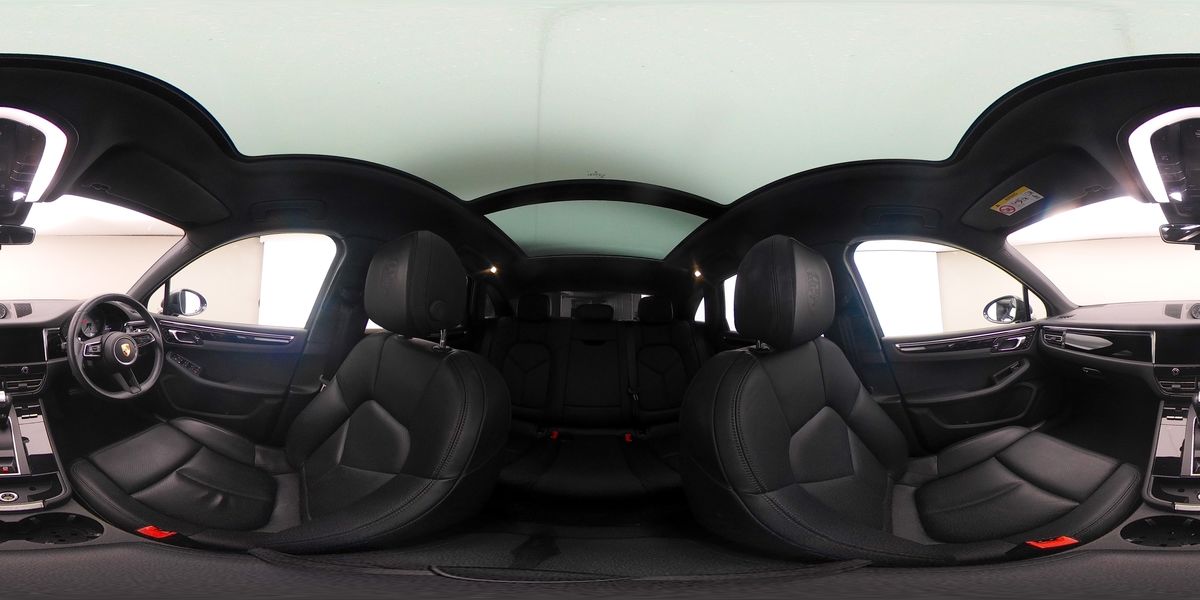 More views of Porsche Macan