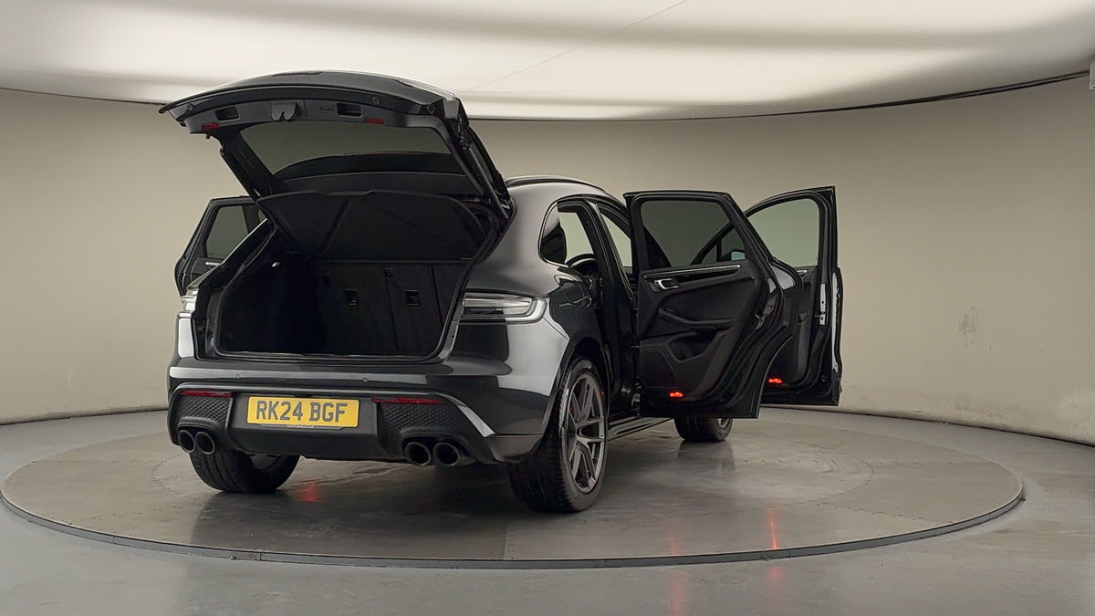 More views of Porsche Macan