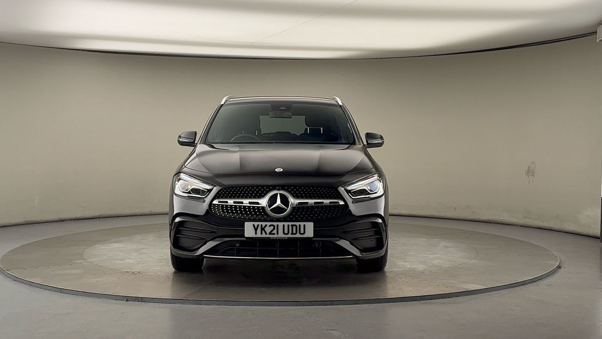 Mercedes-Benz GLA Image 8