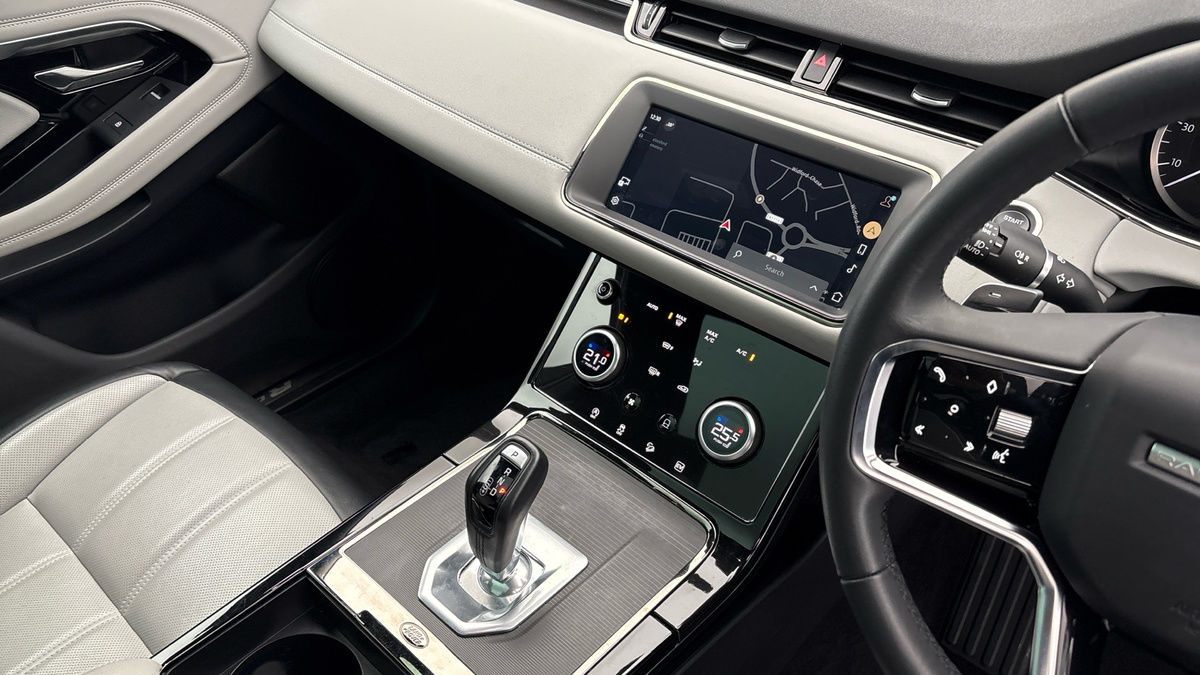 Land Rover Range Rover Evoque Image 18