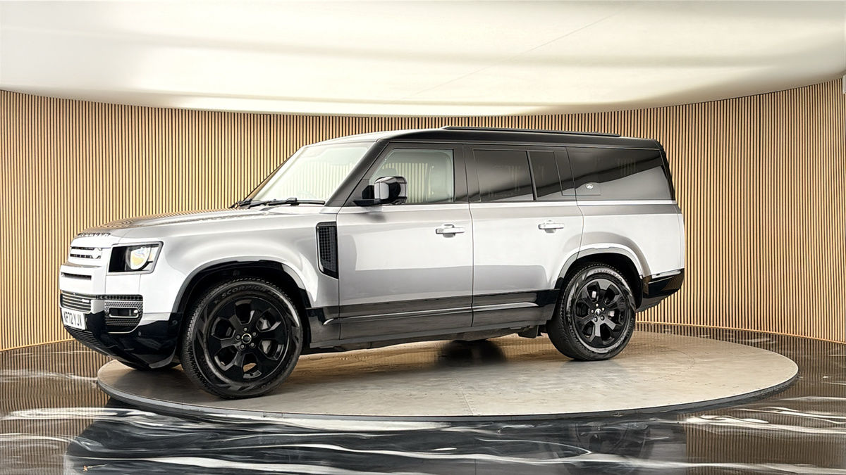 More views of Land Rover Defender 130
