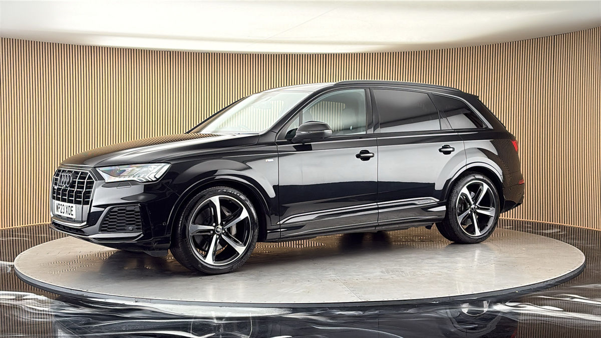 More views of Audi Q7