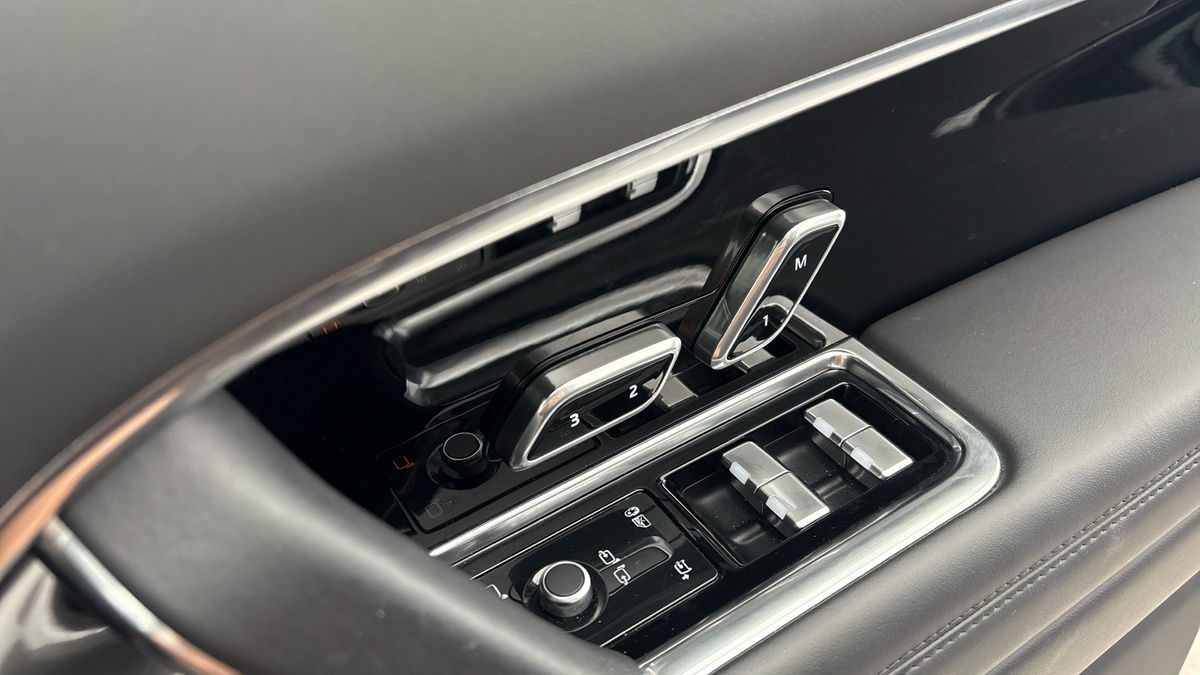 Land Rover Range Rover Image 26
