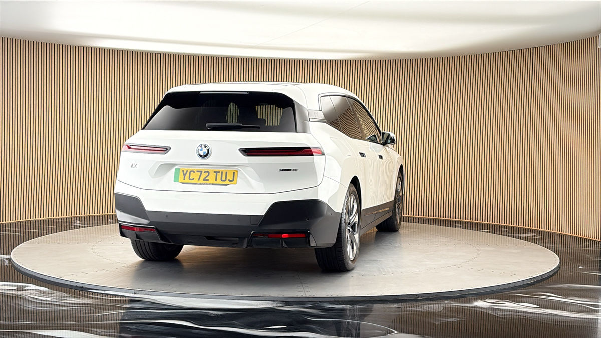 More views of BMW iX