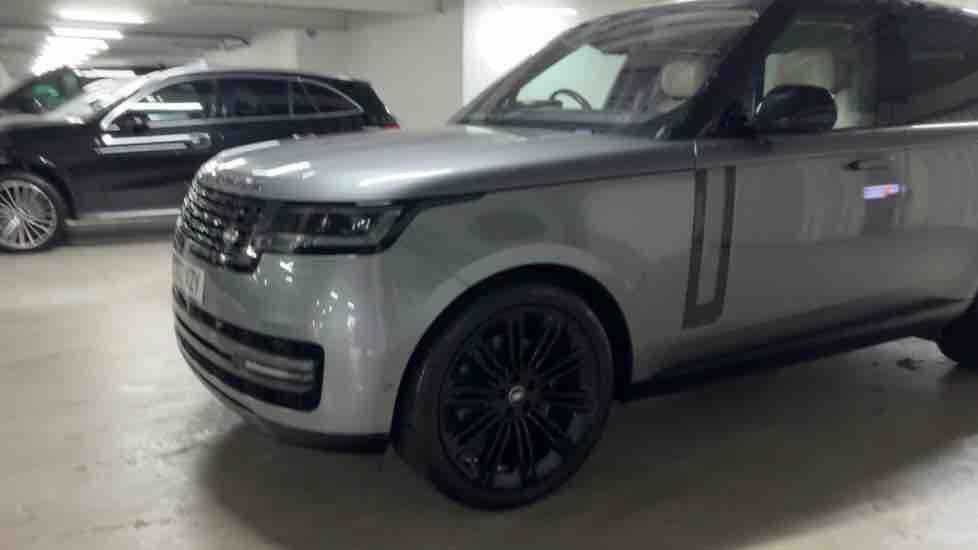 More views of Land Rover Range Rover