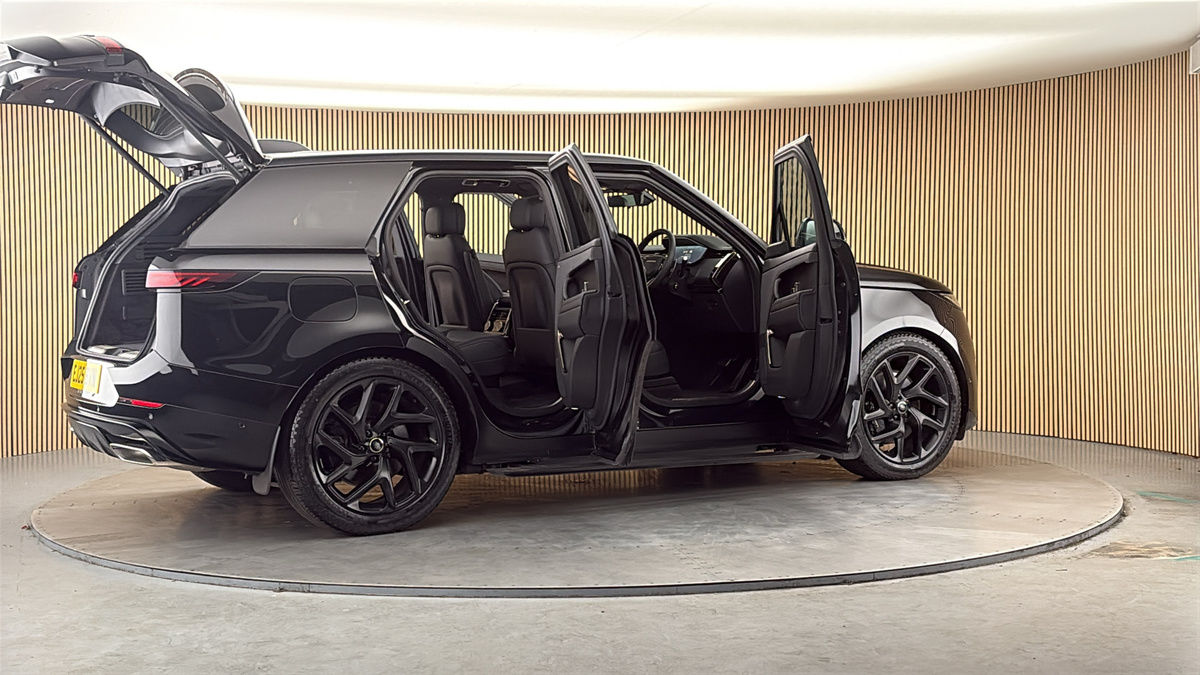 More views of Land Rover Range Rover Sport