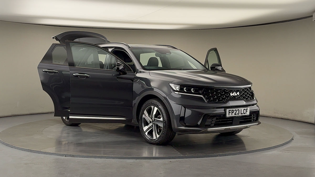 More views of Kia Sorento
