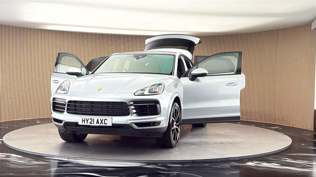More views of Porsche Cayenne