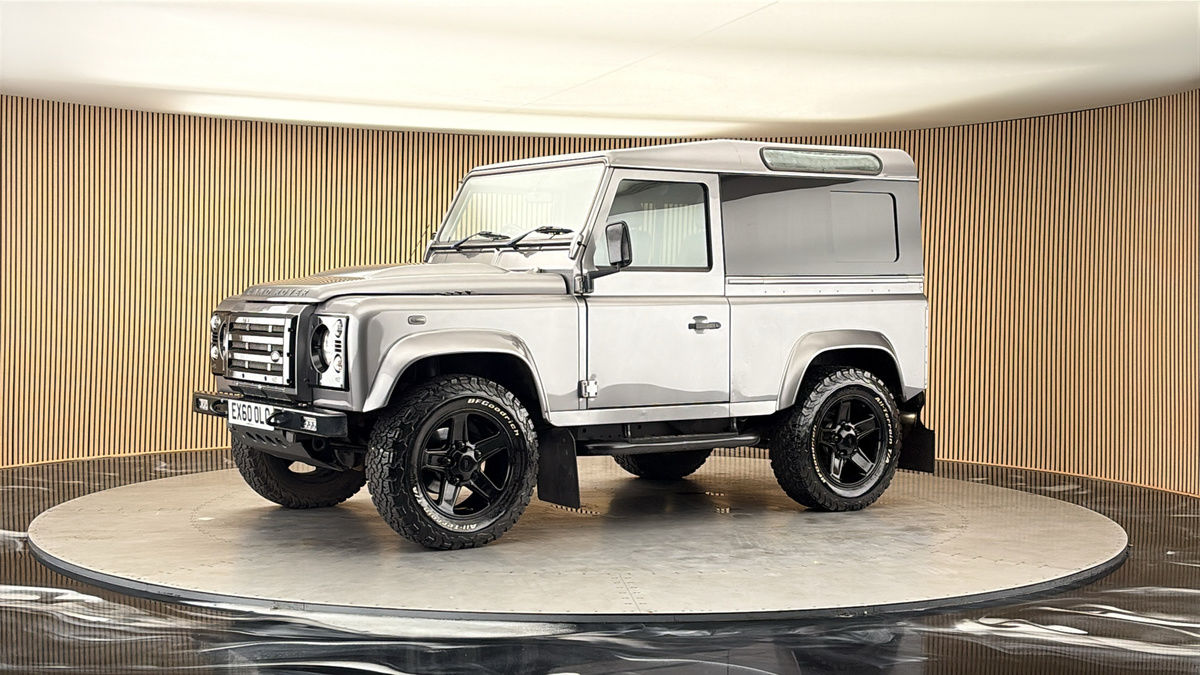 More views of Land Rover Defender 90