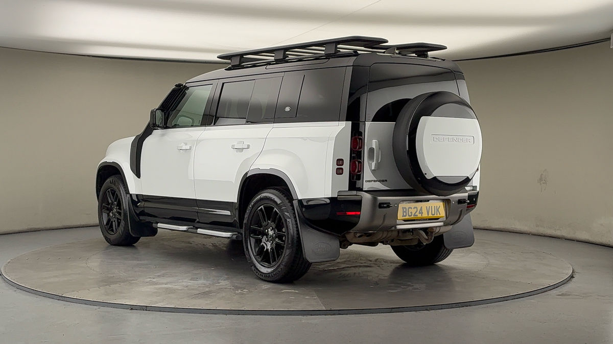 Land Rover Defender 110 Image 2