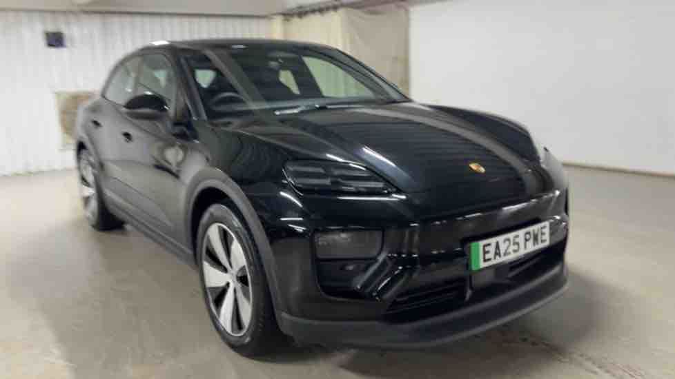 More views of Porsche Macan