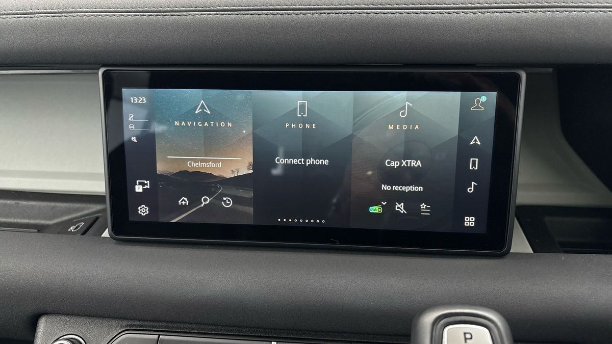 Land Rover Defender 110 Urban Image 17