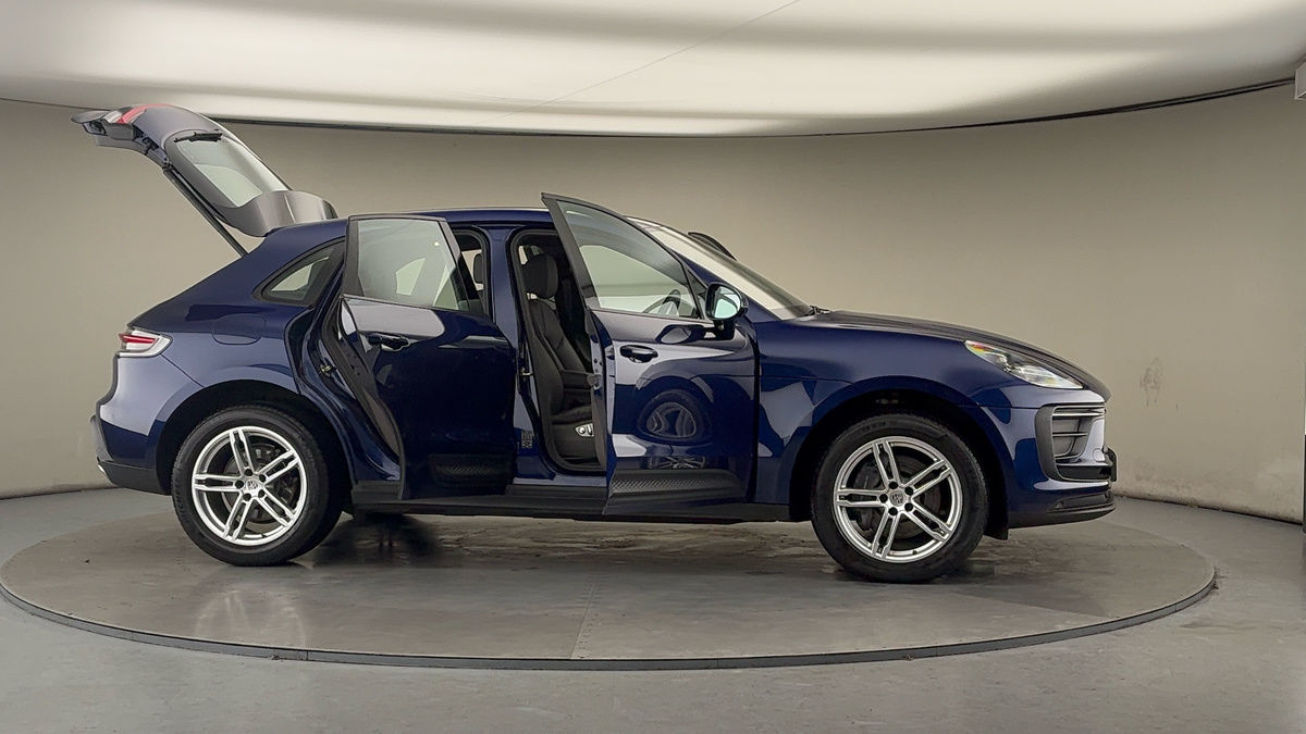 More views of Porsche Macan