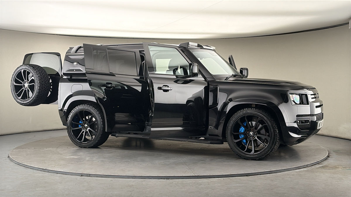 More views of Land Rover Defender 110