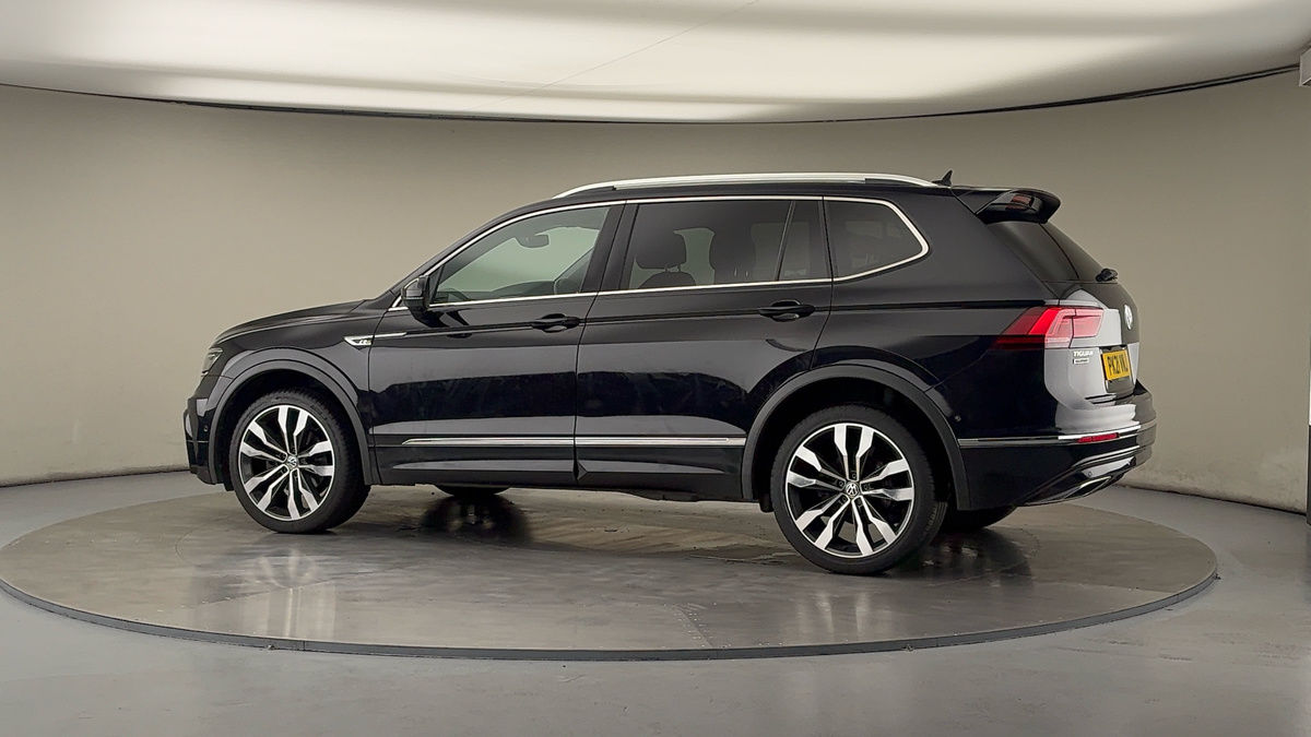 More views of Volkswagen Tiguan Allspace