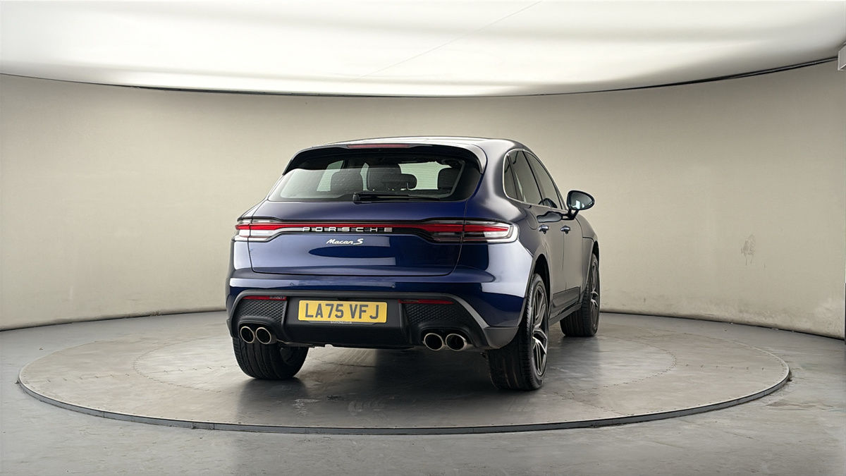 More views of Porsche Macan