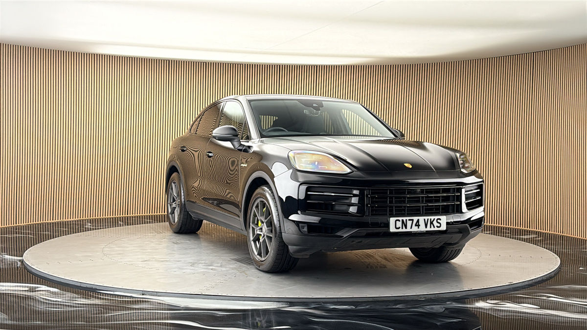 More views of Porsche Cayenne