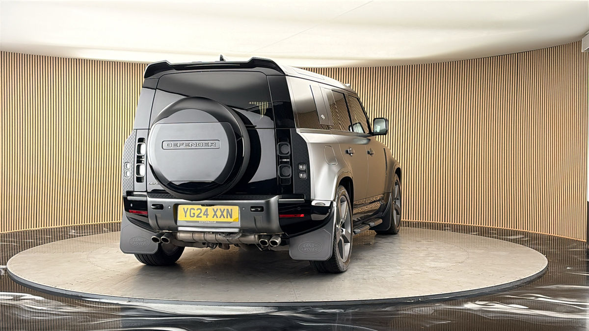 More views of Land Rover Defender 110