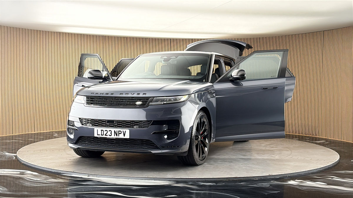 More views of Land Rover Range Rover Sport