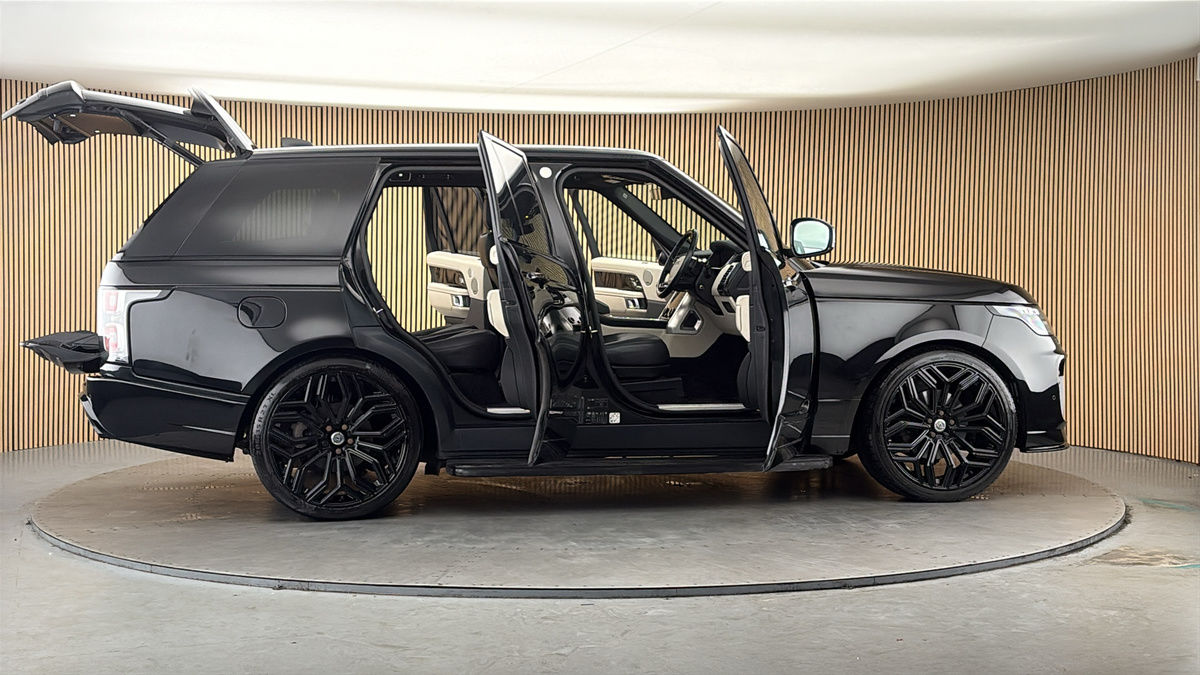 More views of Land Rover Range Rover