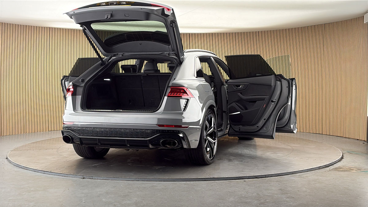 More views of Audi RSQ8