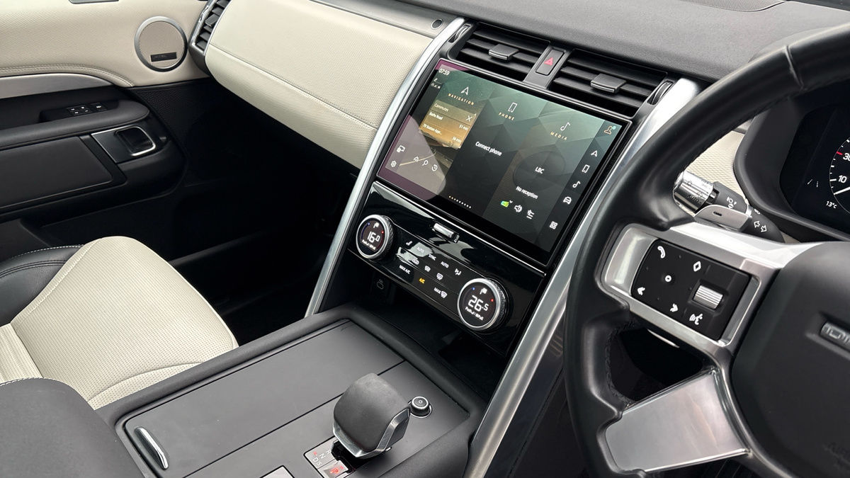 Land Rover Discovery Image 18