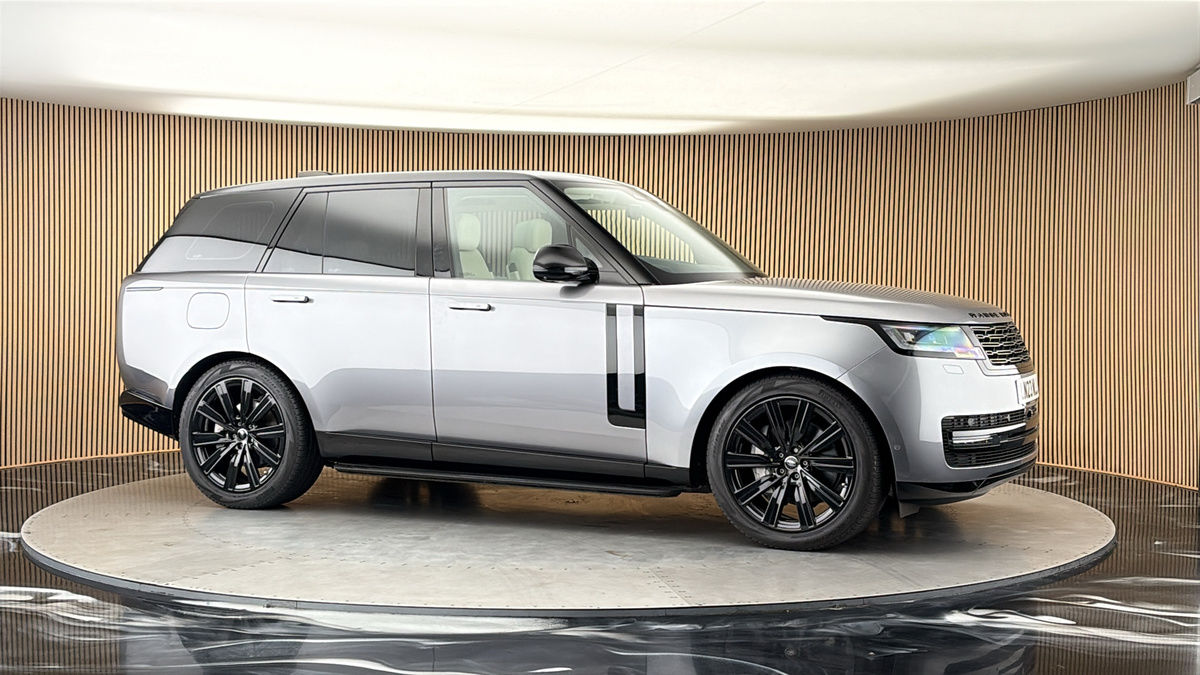 More views of Land Rover Range Rover