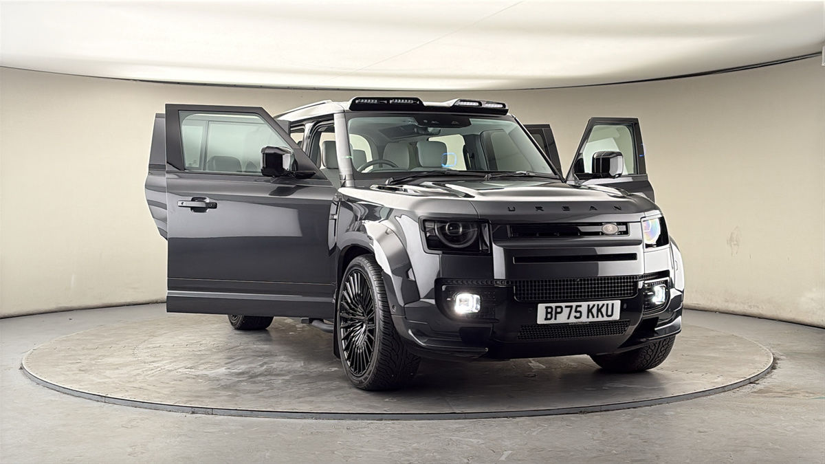 More views of Land Rover Defender 110