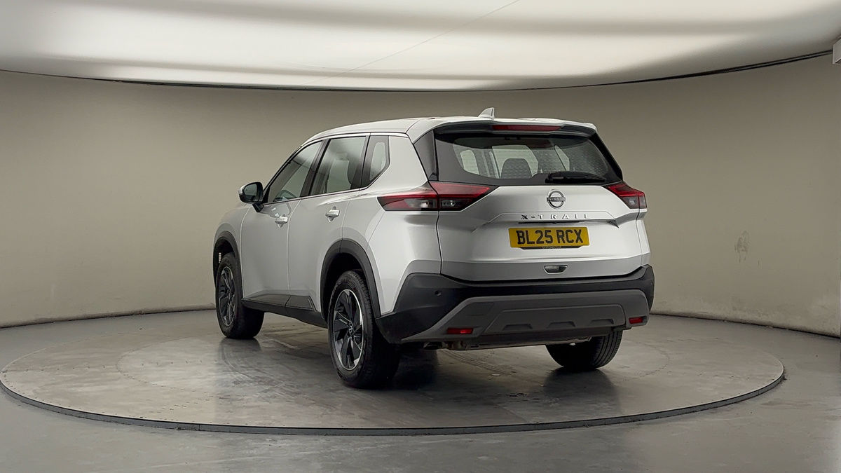 More views of Nissan X-Trail