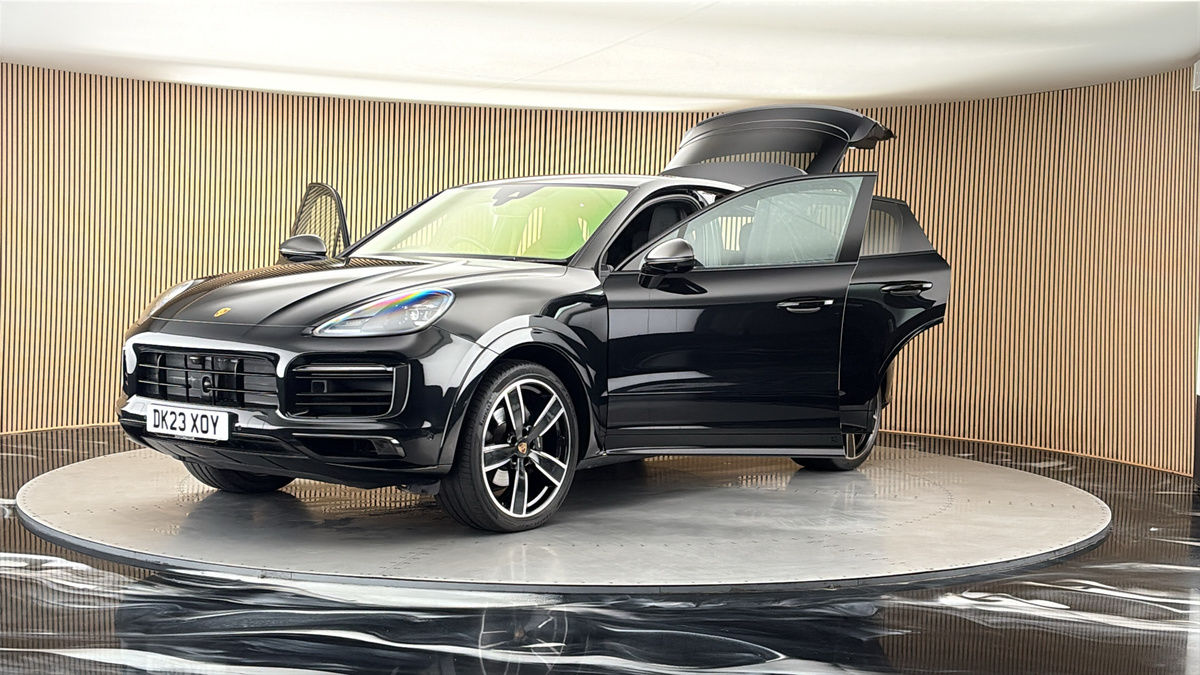 More views of Porsche Cayenne