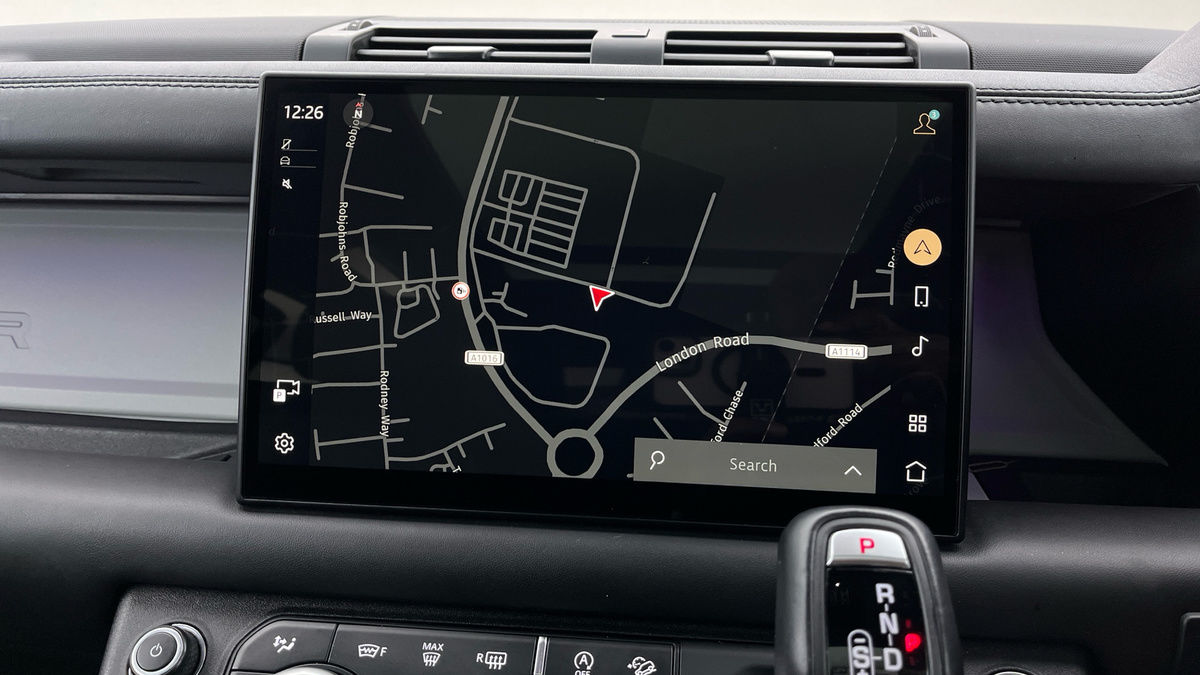 Land Rover Defender 90 Urban Image 17