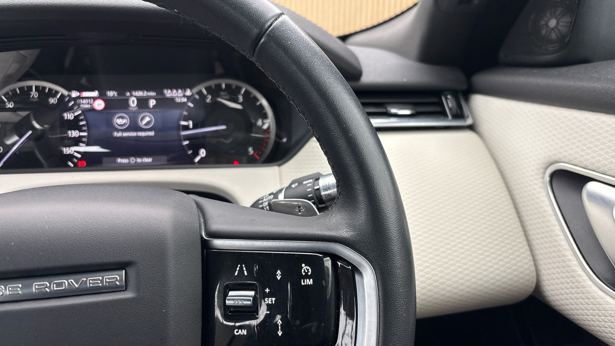 More views of Land Rover Range Rover Velar