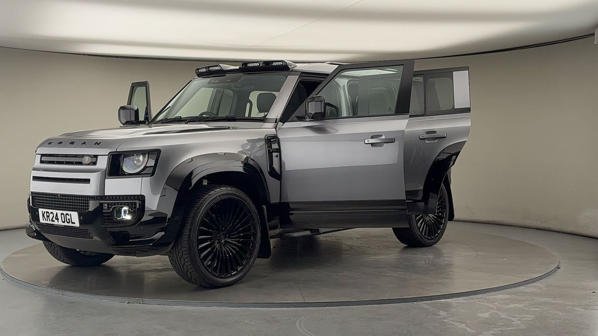 More views of Land Rover Defender 110