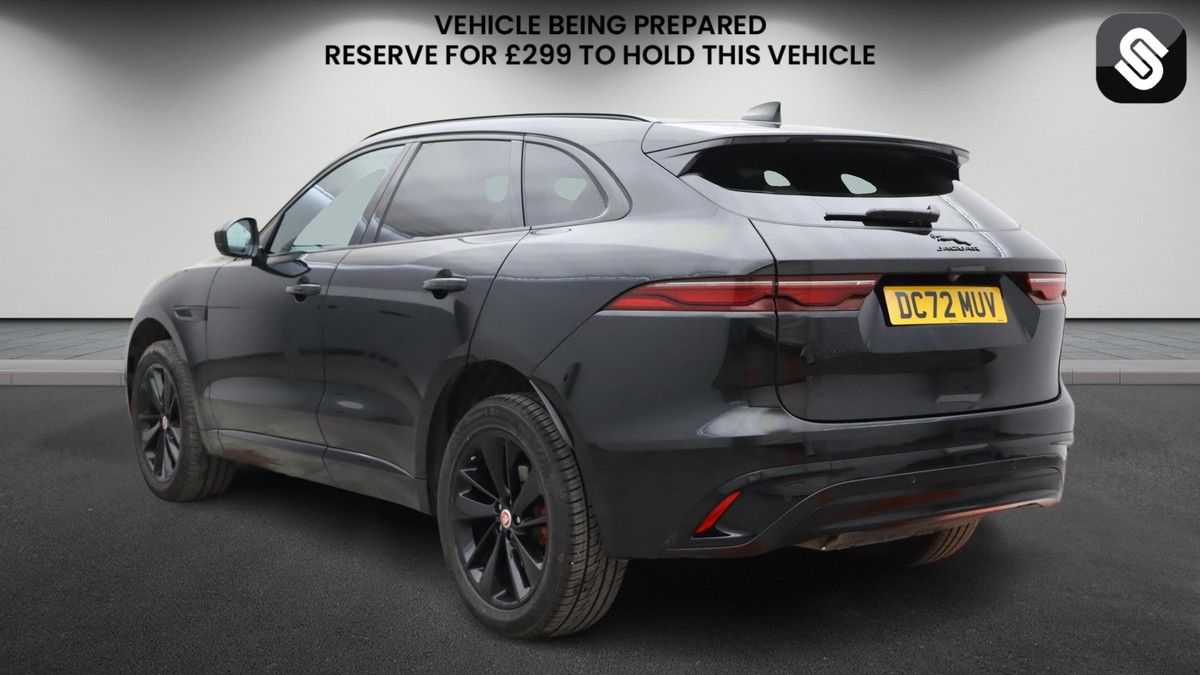 Jaguar F-PACE Image 3