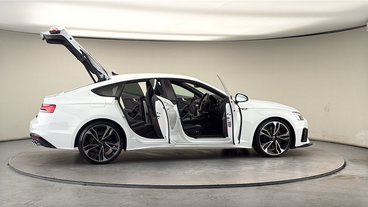 More views of Audi S5