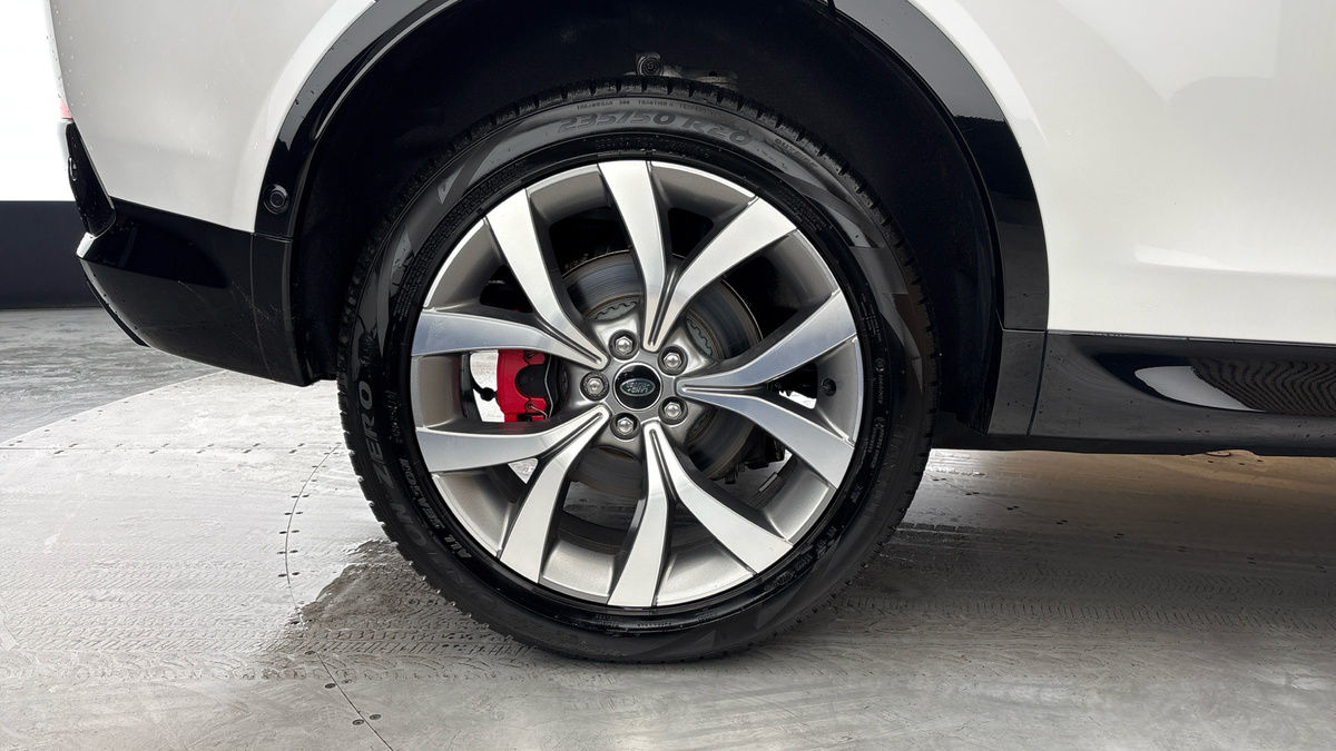 Land Rover Discovery Sport Image 10